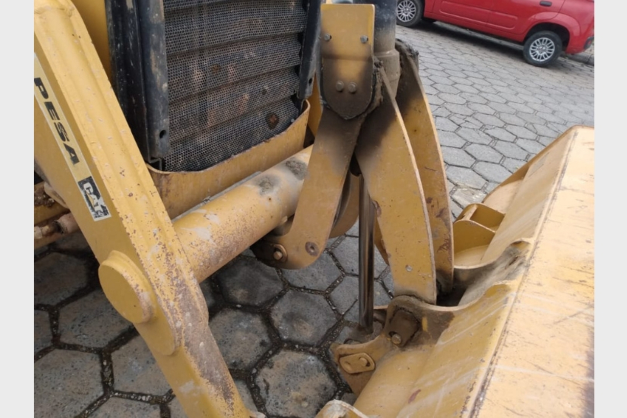 Caterpillar 416E - 13 10
