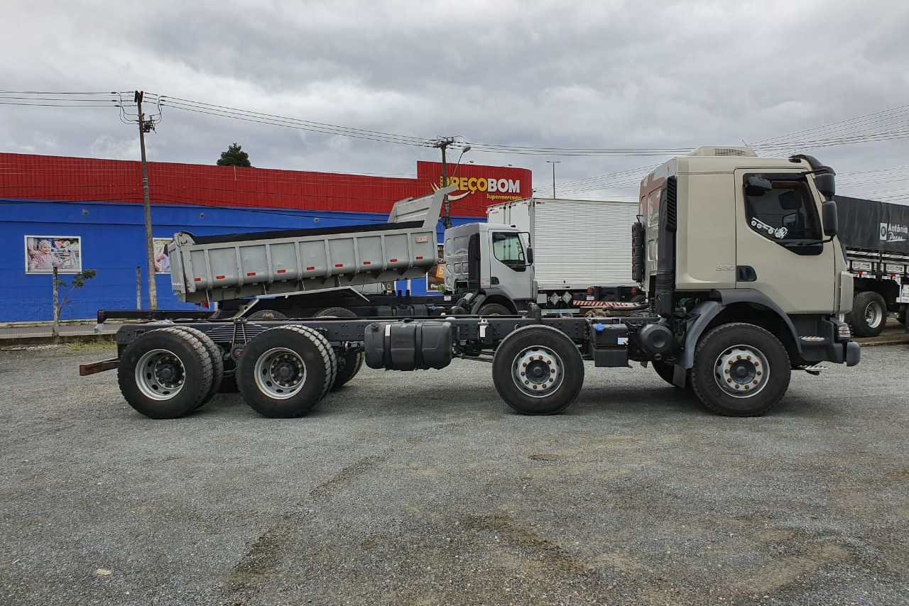 Volvo VM330 - 14/14 2