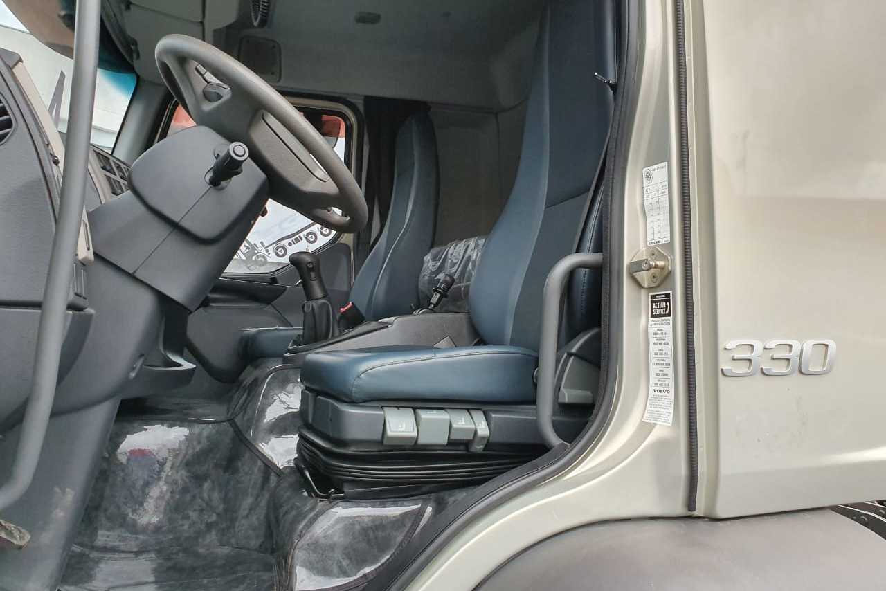 Volvo VM330 - 14/14 14