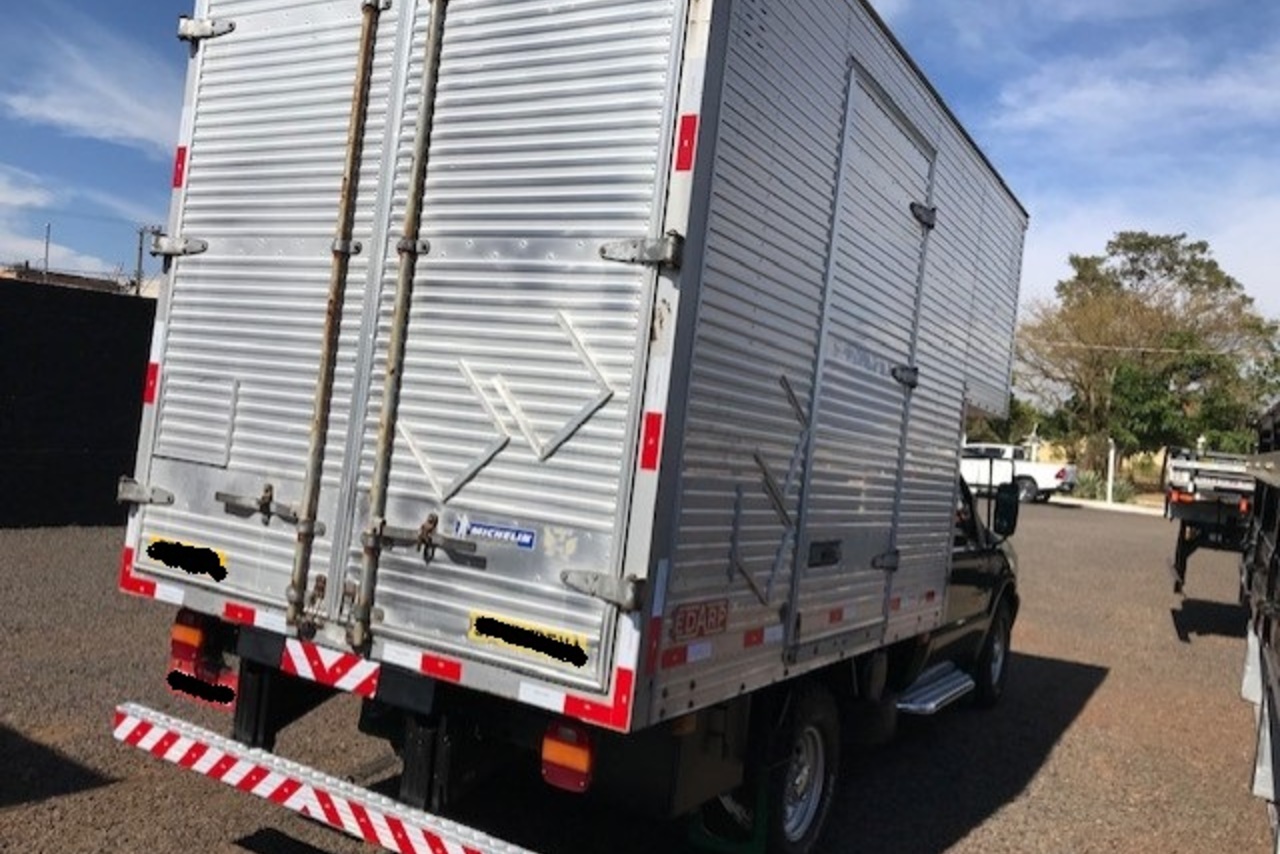 Ford F350 - 08/08 8
