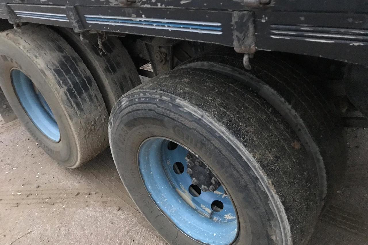 Mercedes Benz Atego 2425 - 09/09 3