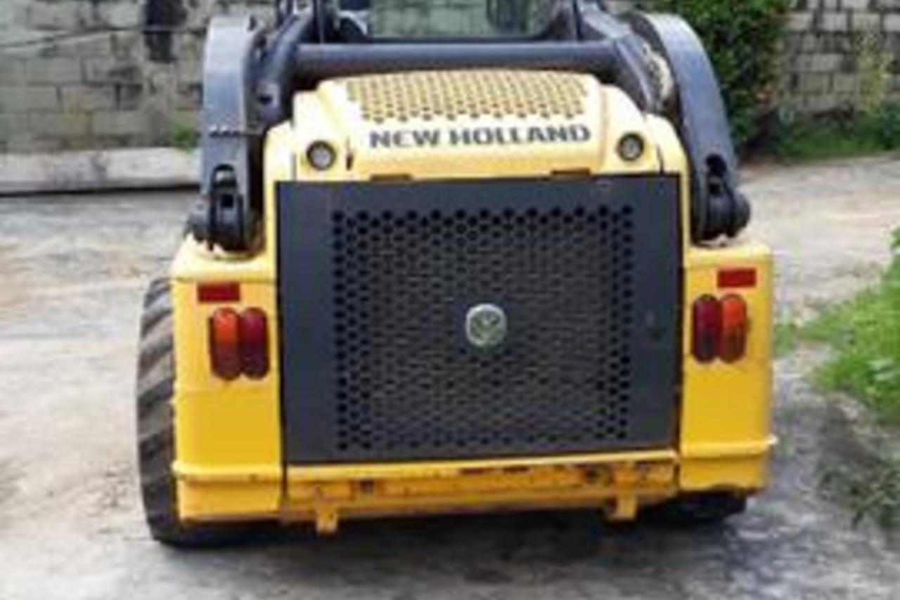 New Holland L218 - 12/13 4