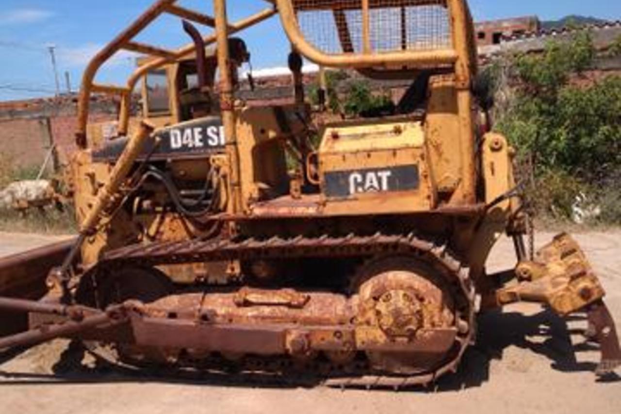 Caterpillar D4E - 87/87 2
