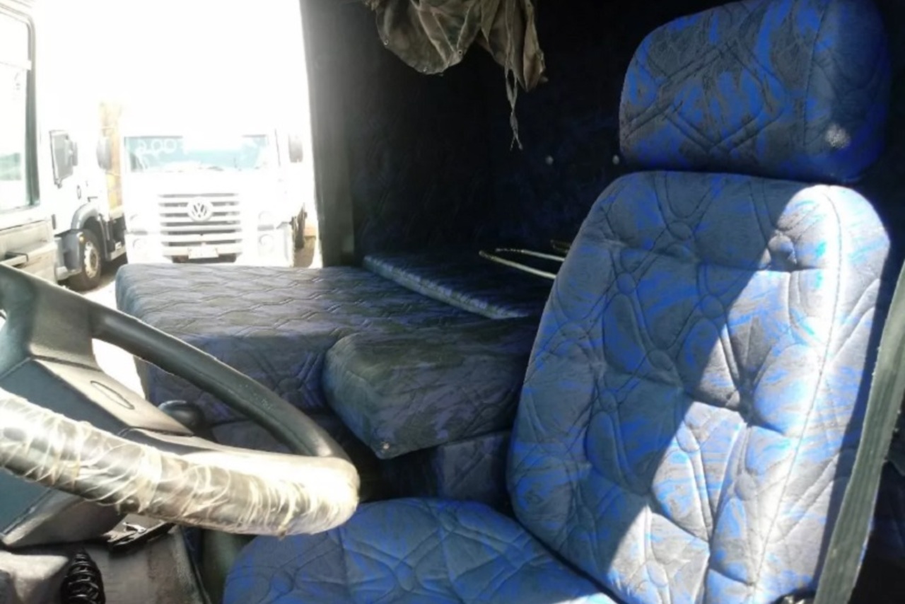 Ford Cargo2428 - 06/06 3