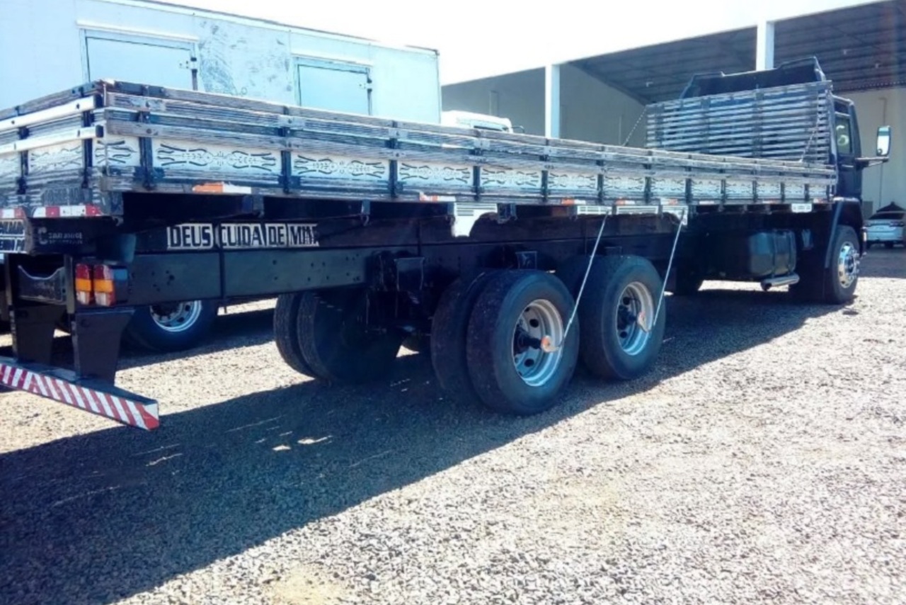 Ford Cargo2428 - 06/06 6