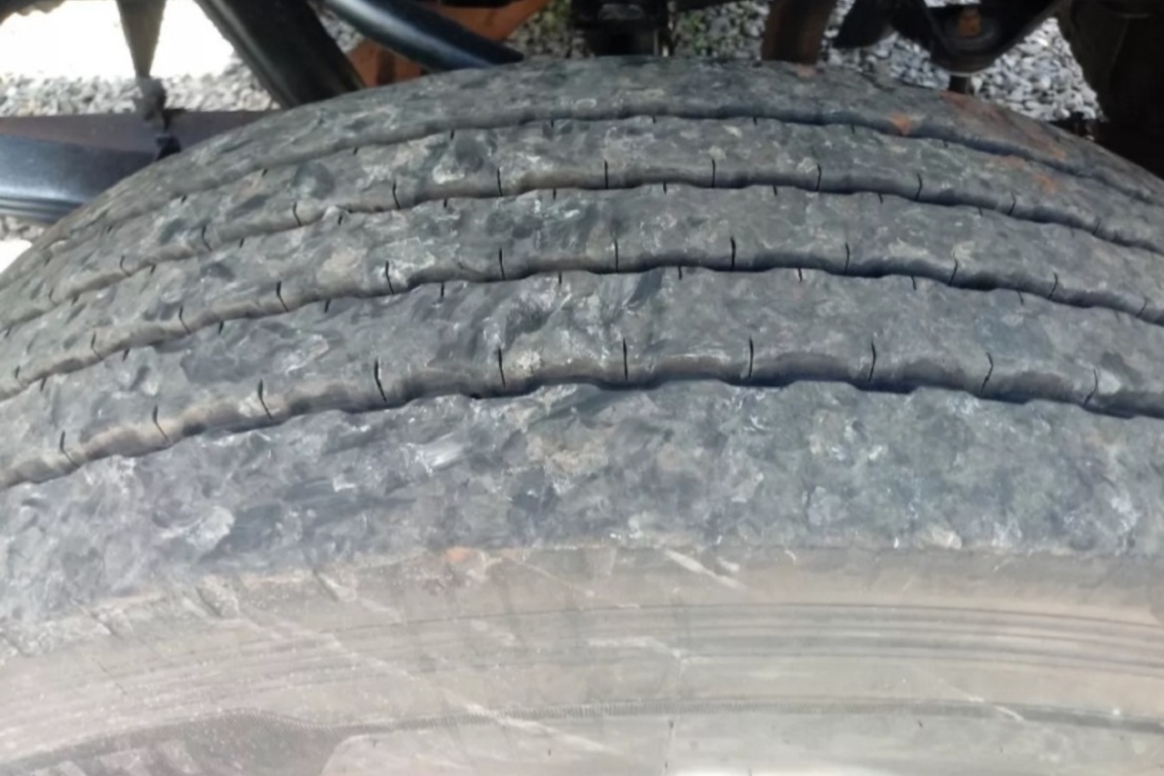 Ford Cargo2428 - 06/06 9