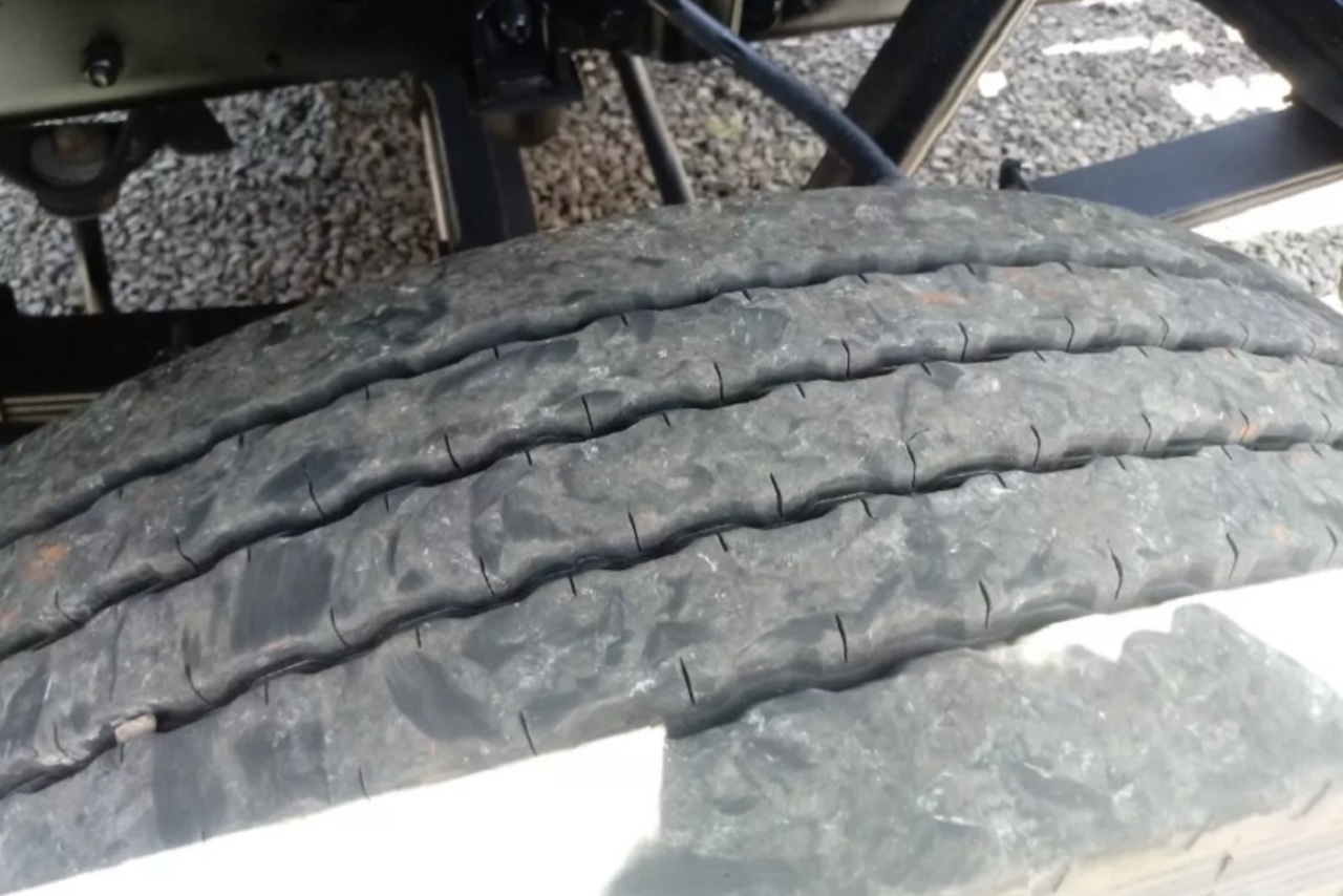 Ford Cargo2428 - 06/06 10