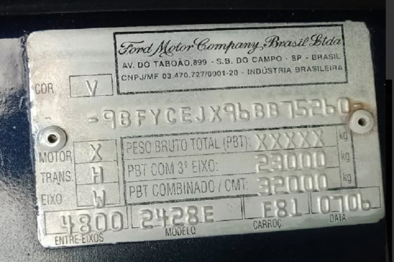 Ford Cargo2428 - 06/06 13