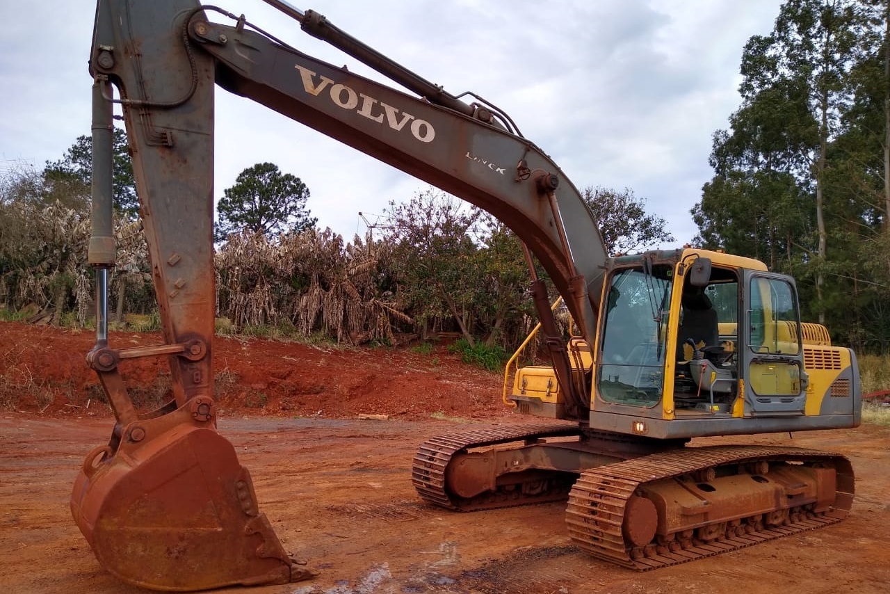 Volvo EC210BLC - 09/10 10