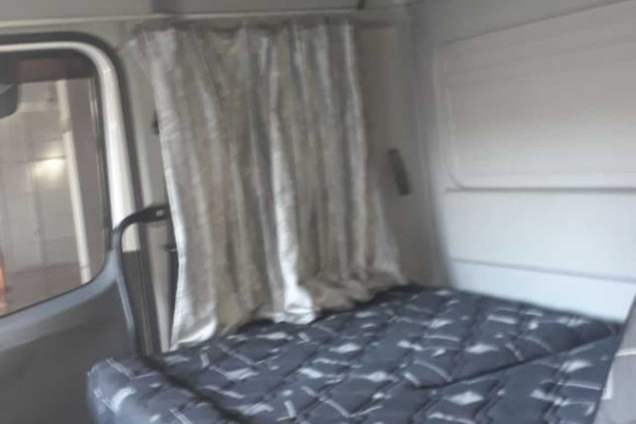 Mercedes Benz Atego 2425 -  3