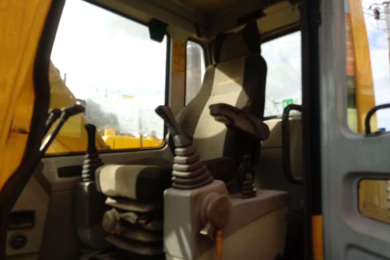 Hyundai R80 - 13/13 2