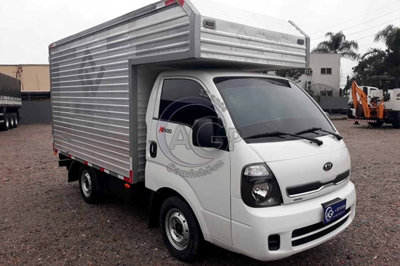 KIA UK 2500 - 12/13 3
