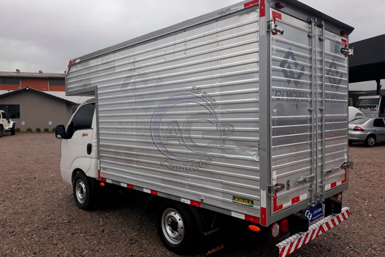 KIA UK 2500 - 12/13 5