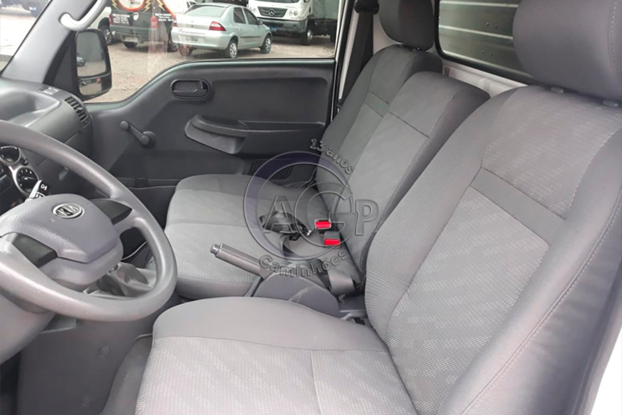 KIA UK 2500 - 12/13 7