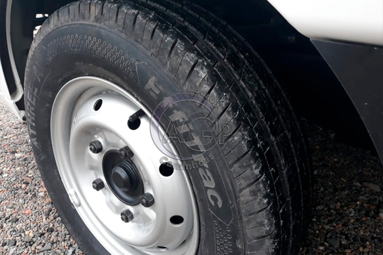 KIA UK 2500 - 12/13 13