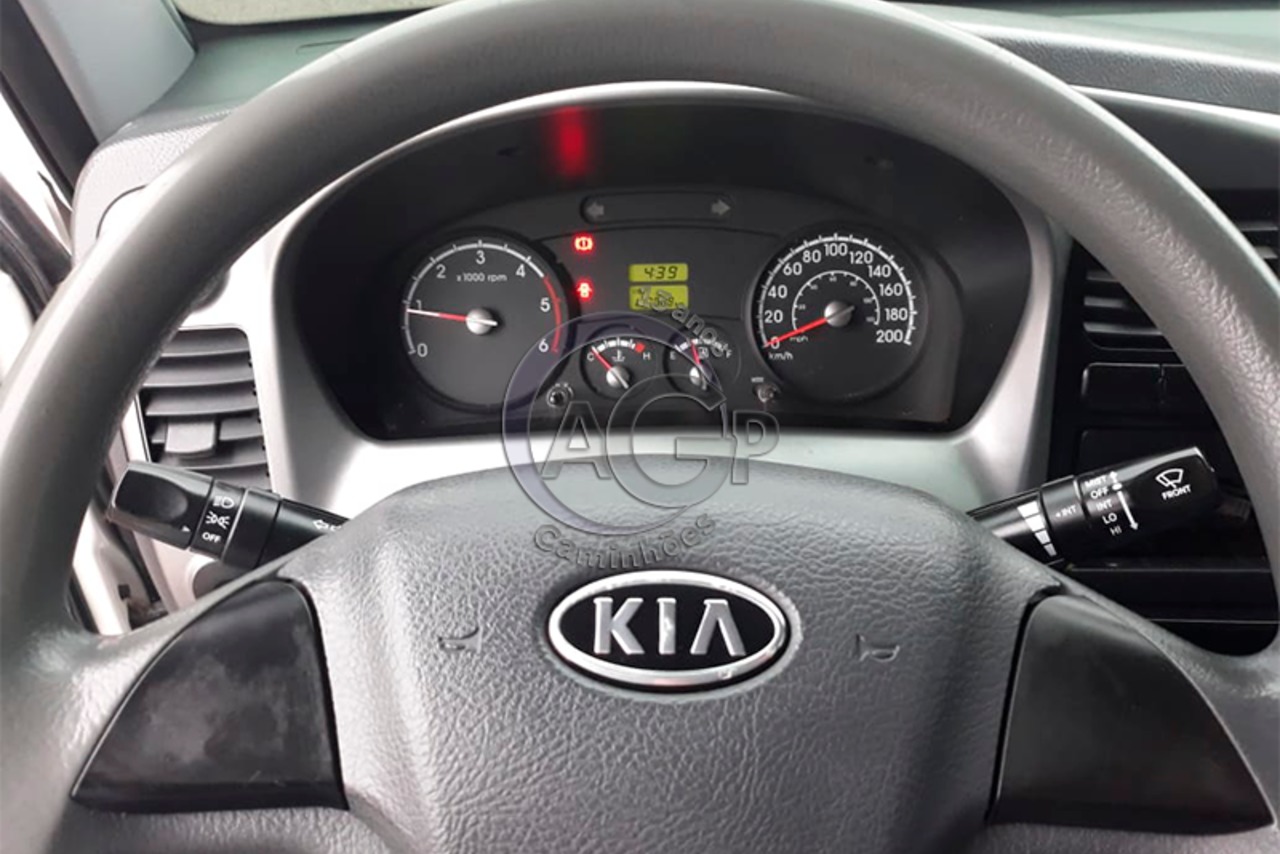 KIA UK 2500 - 12/13 15