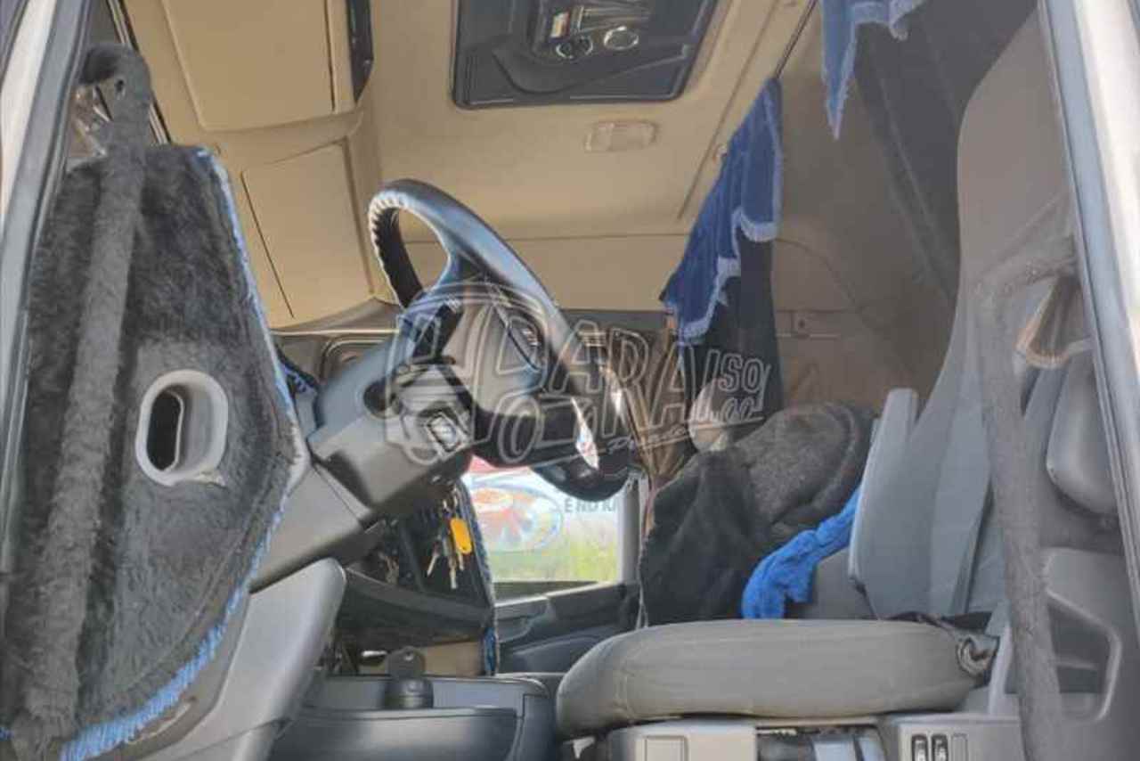 Scania 440 - 14/14 16