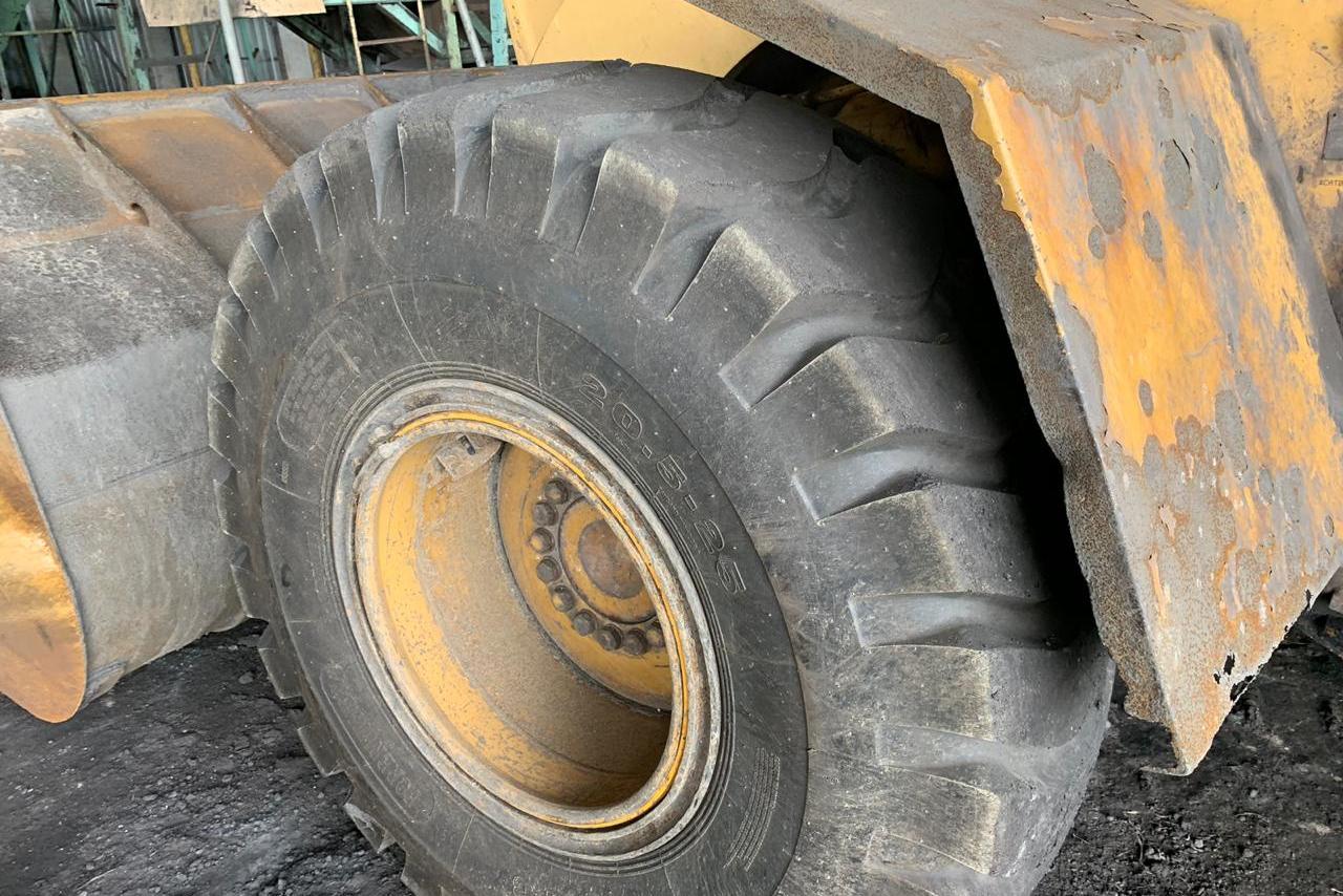 Caterpillar  938 - 04/04 9