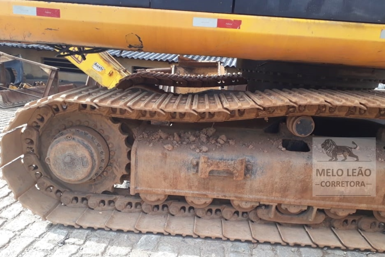 JCB JS330LC - 08/08 4