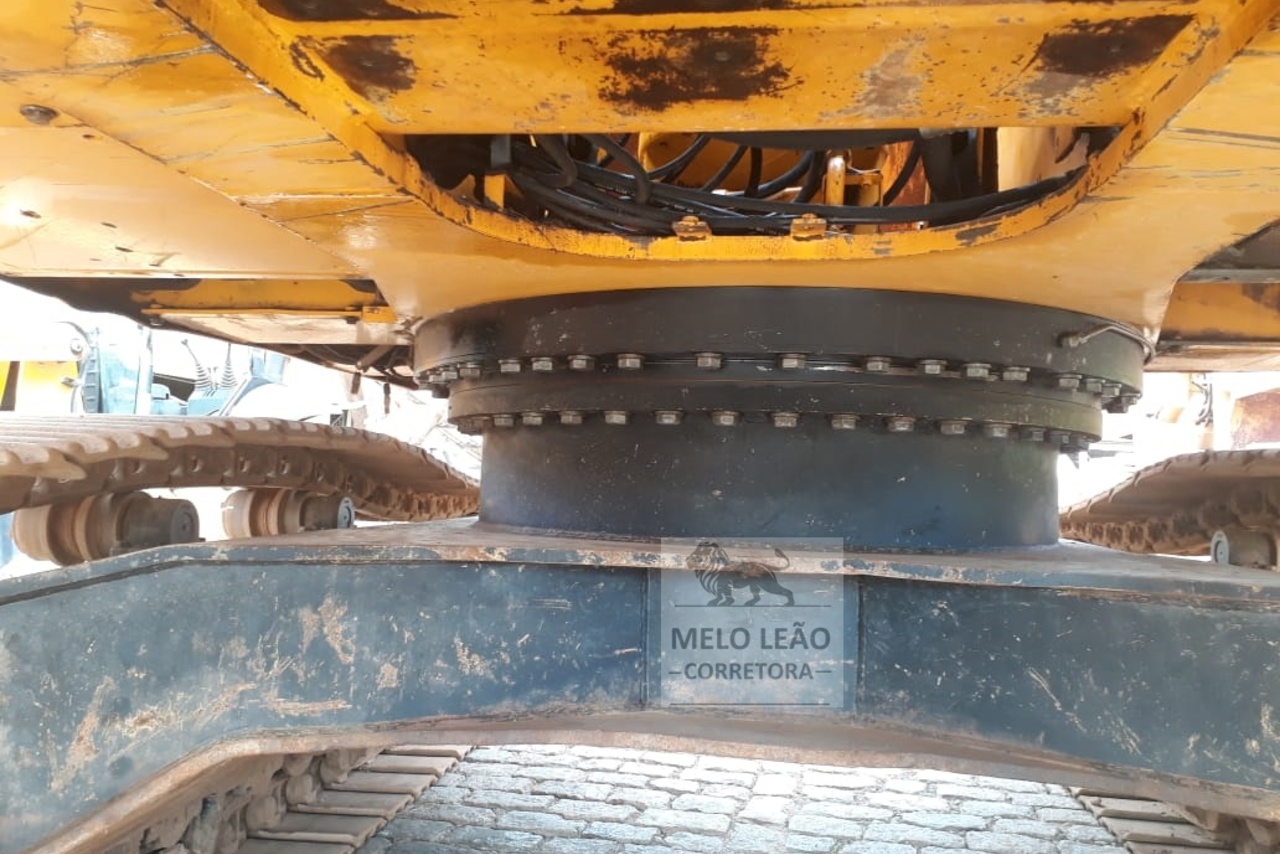 JCB JS330LC - 08/08 9
