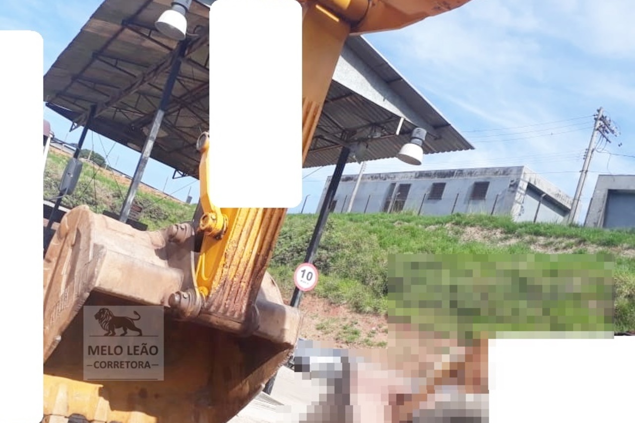 JCB JS330LC - 08/08 11