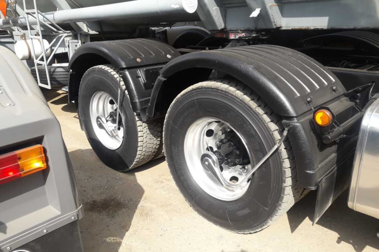 Volkswagen 25 390 - 14/14 4