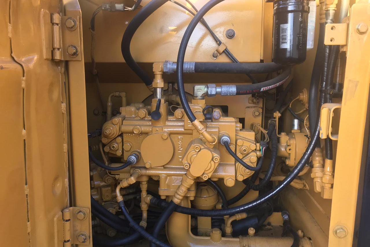 Caterpillar 320CL - 08/08 7