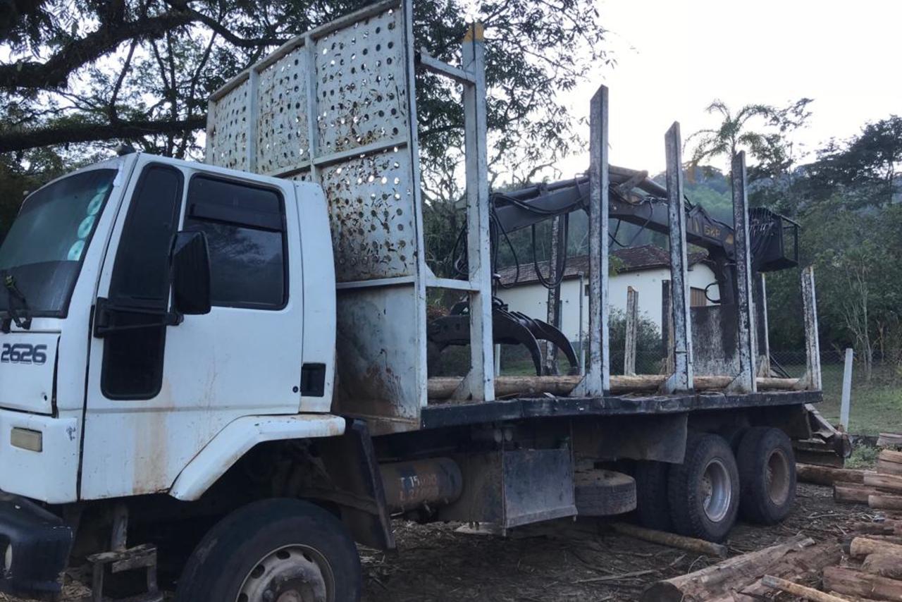 Ford Cargo 2626 - 03/03 2