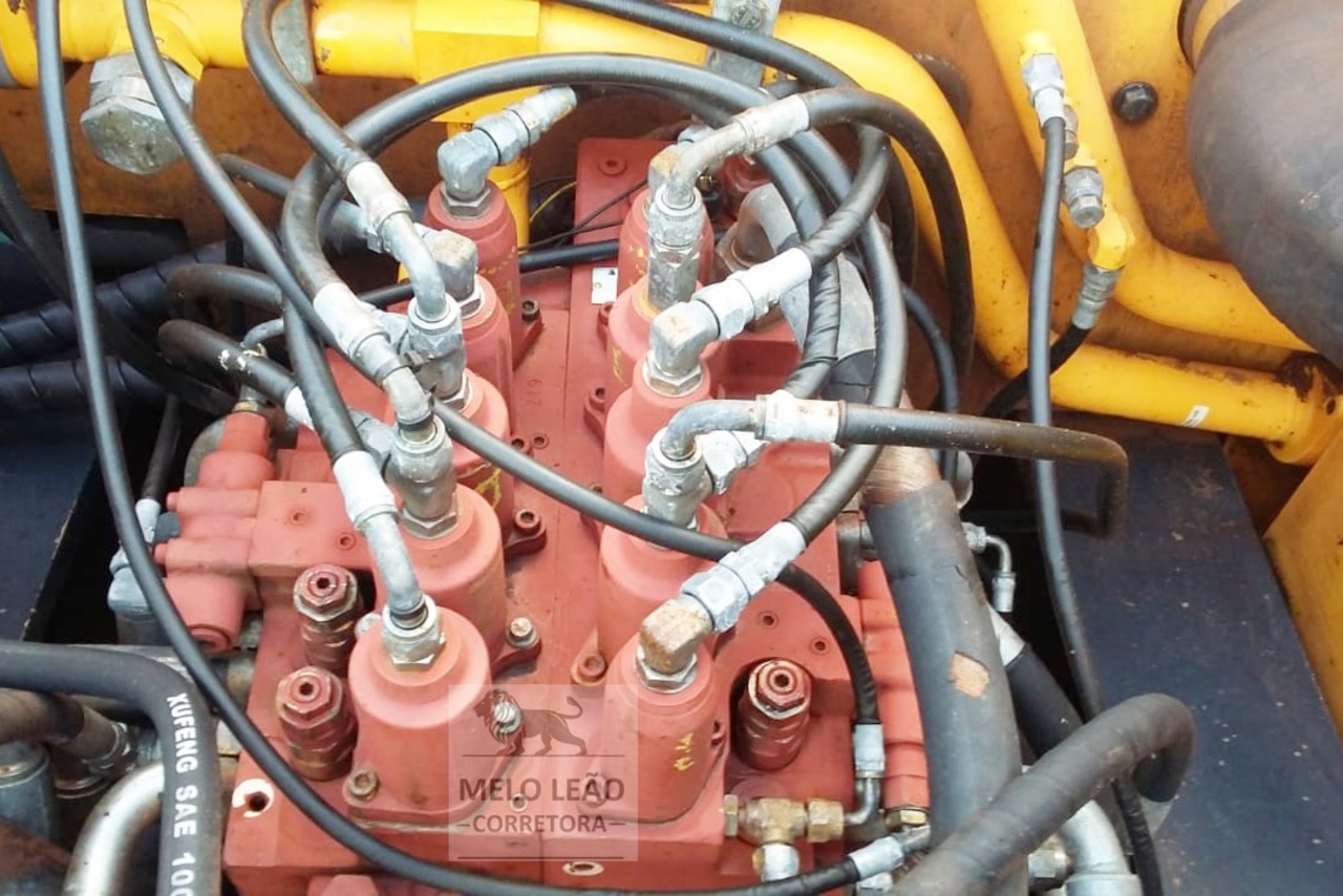 Hyundai R250 - 09/09 7