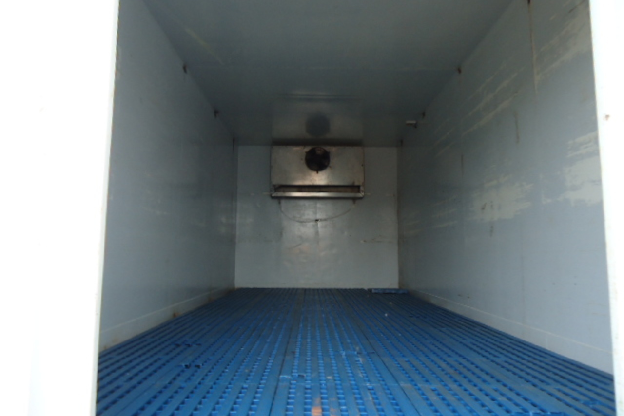 Volkswagen 8 150 - 02/02 6