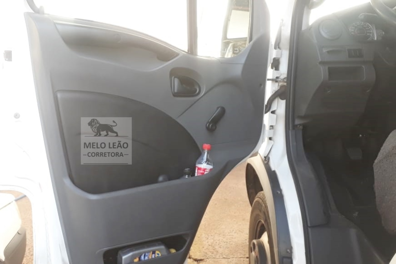 Iveco Daily Furgão 35s14 - 13/14 6