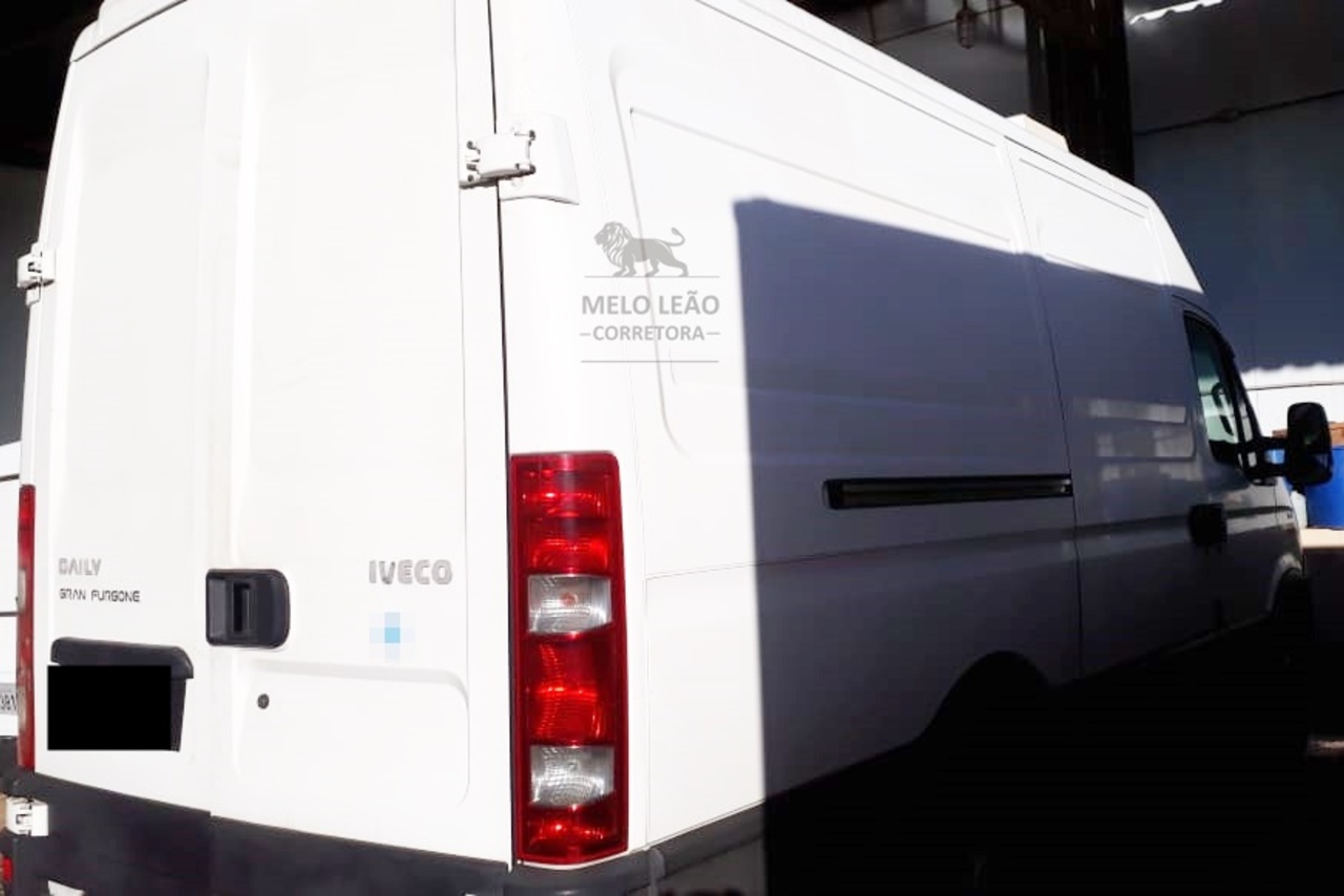 Iveco Daily Furgão 35s14 - 13/14 23