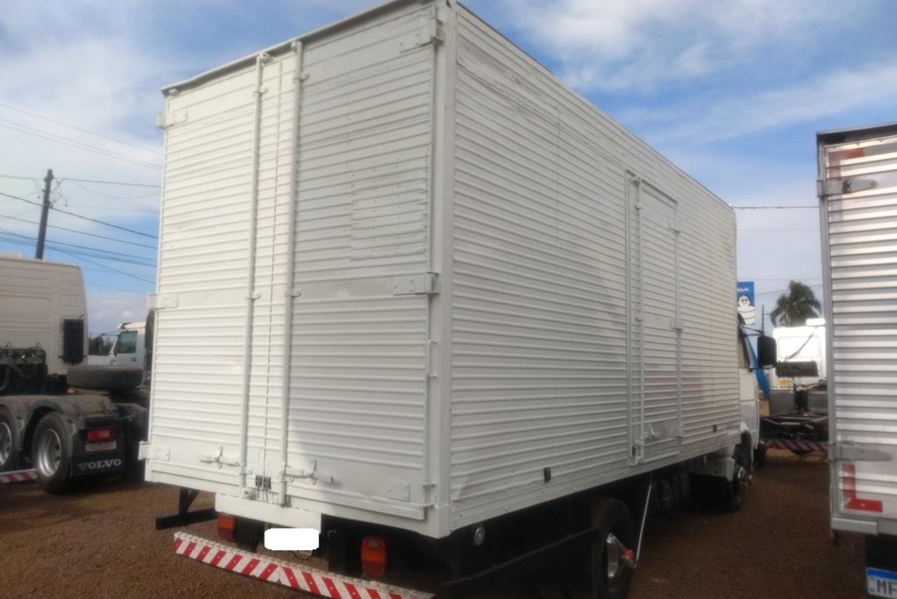 Volkswagen 8 150 - 02/02 6