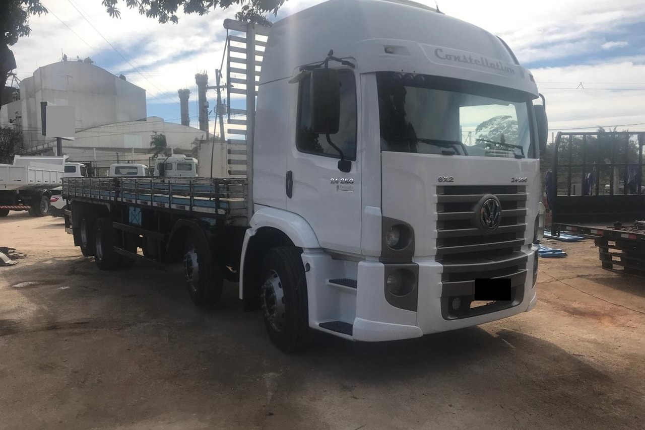 Volkswagen 24-250 E Constellation 3-Eixos - 11/11 13