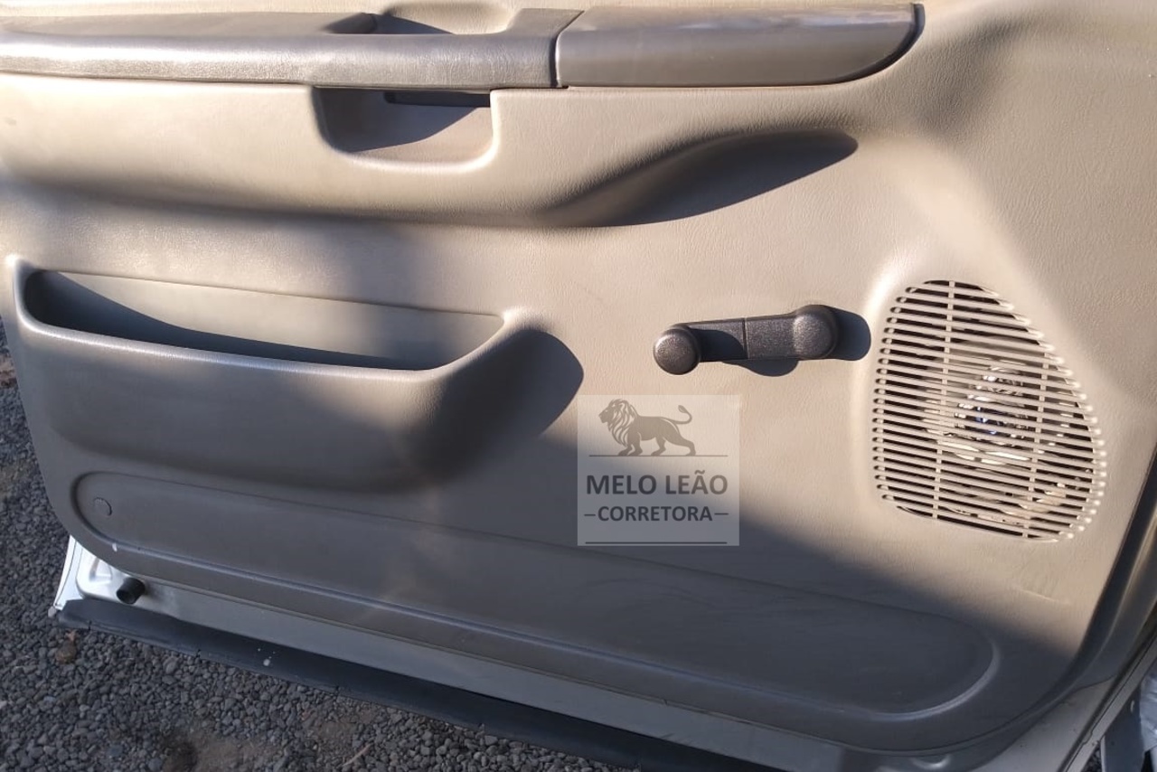 Ford F350 - 06/06 6