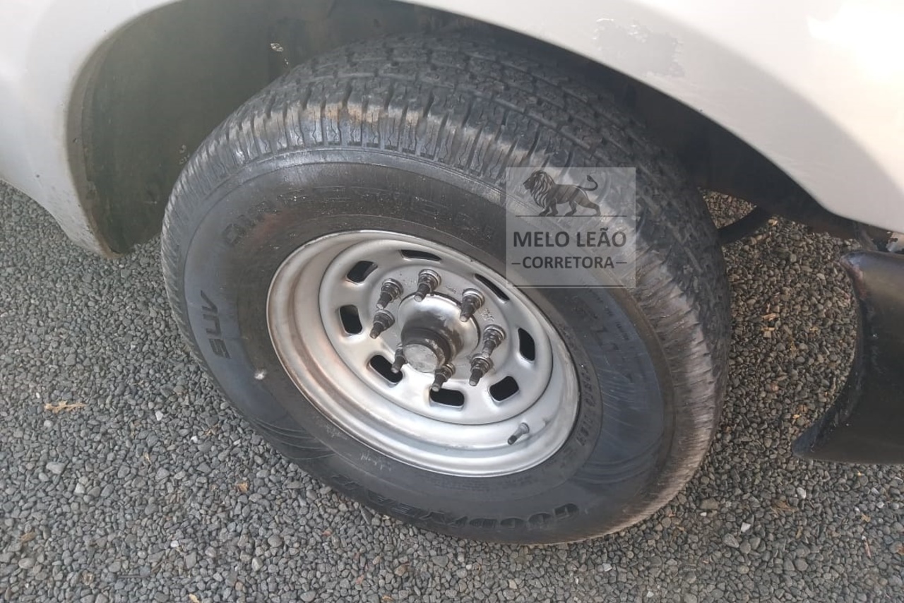 Ford F350 - 06/06 15