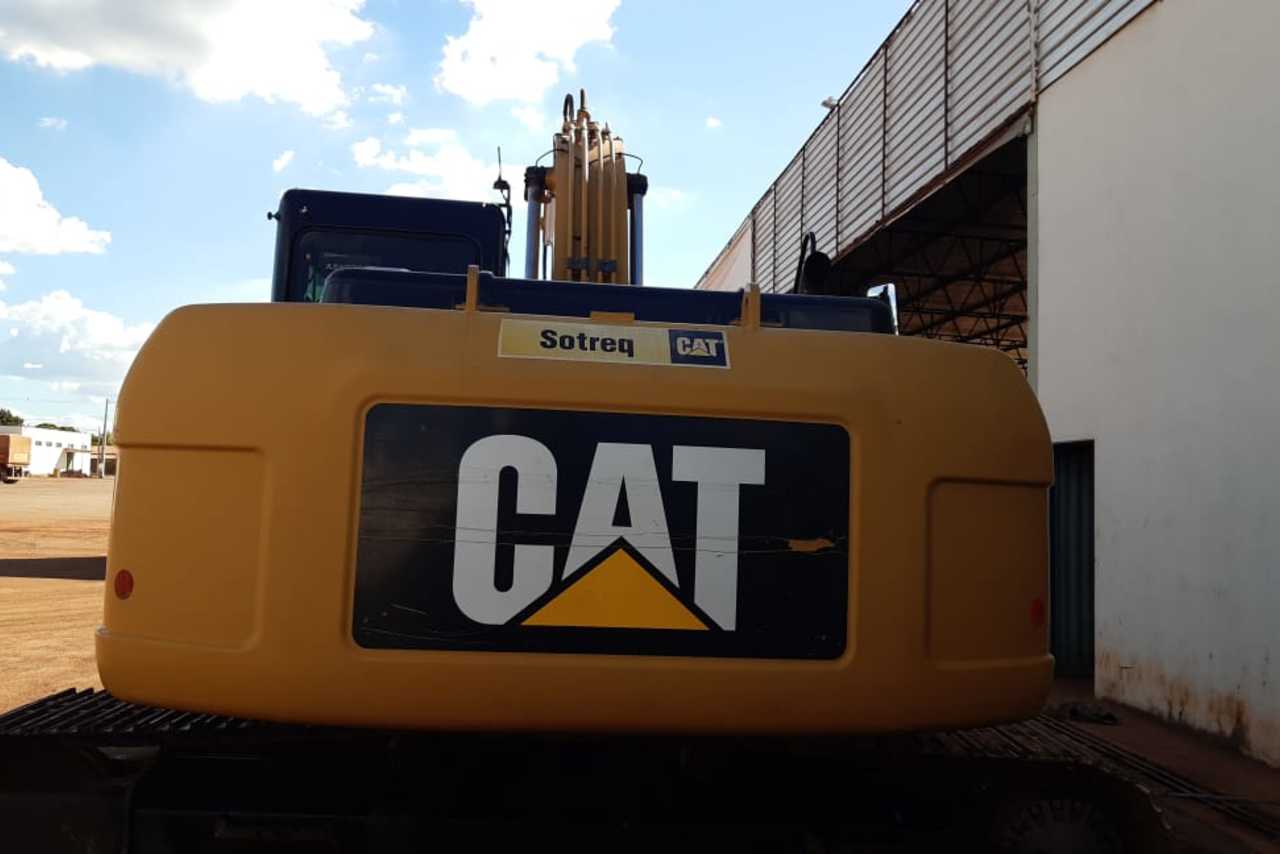 Caterpillar 320DL - 13/14 2