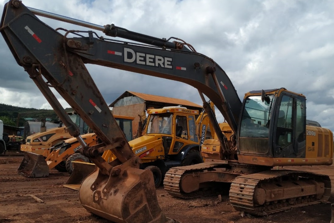 John Deere 200D - 13/13 5