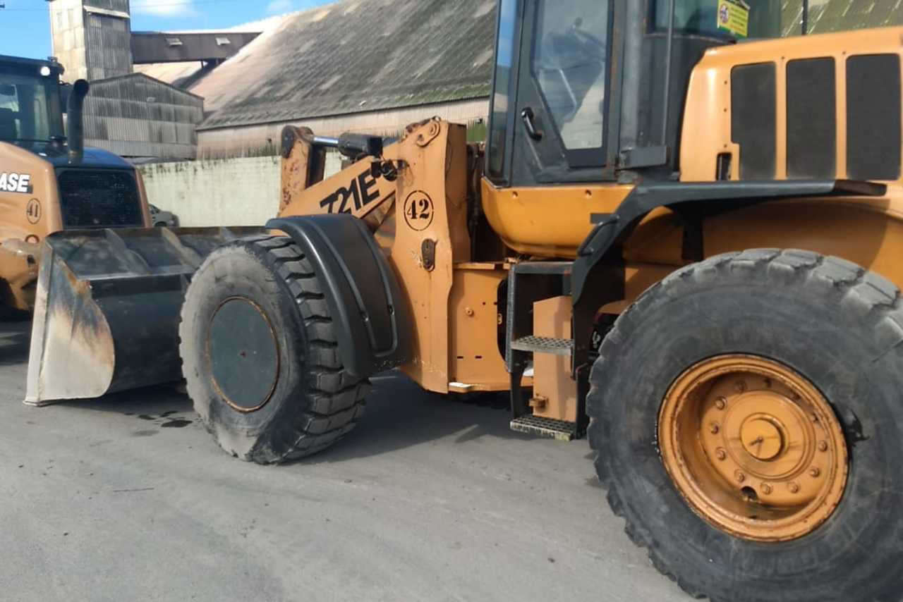 Case 721E - 12/12 8