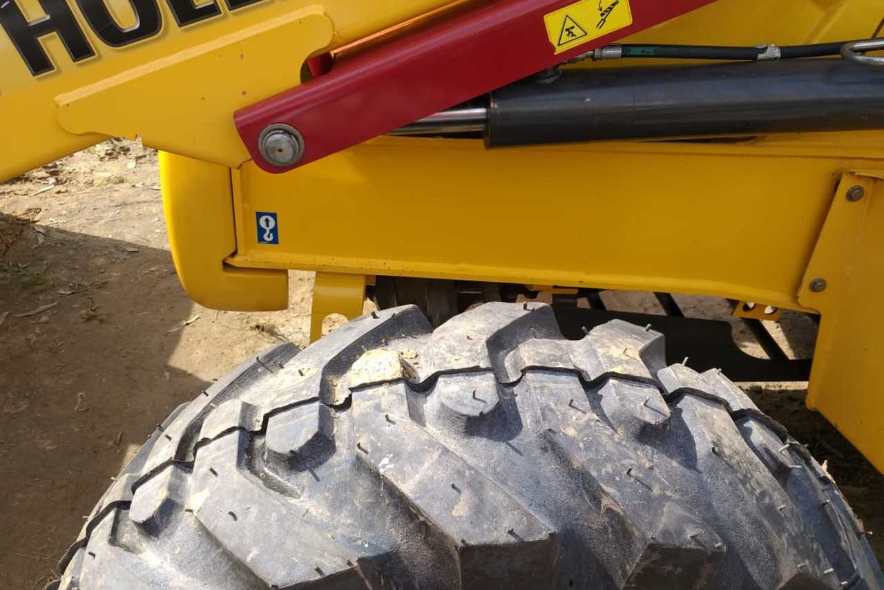 New Holland B95B - 14/14 3