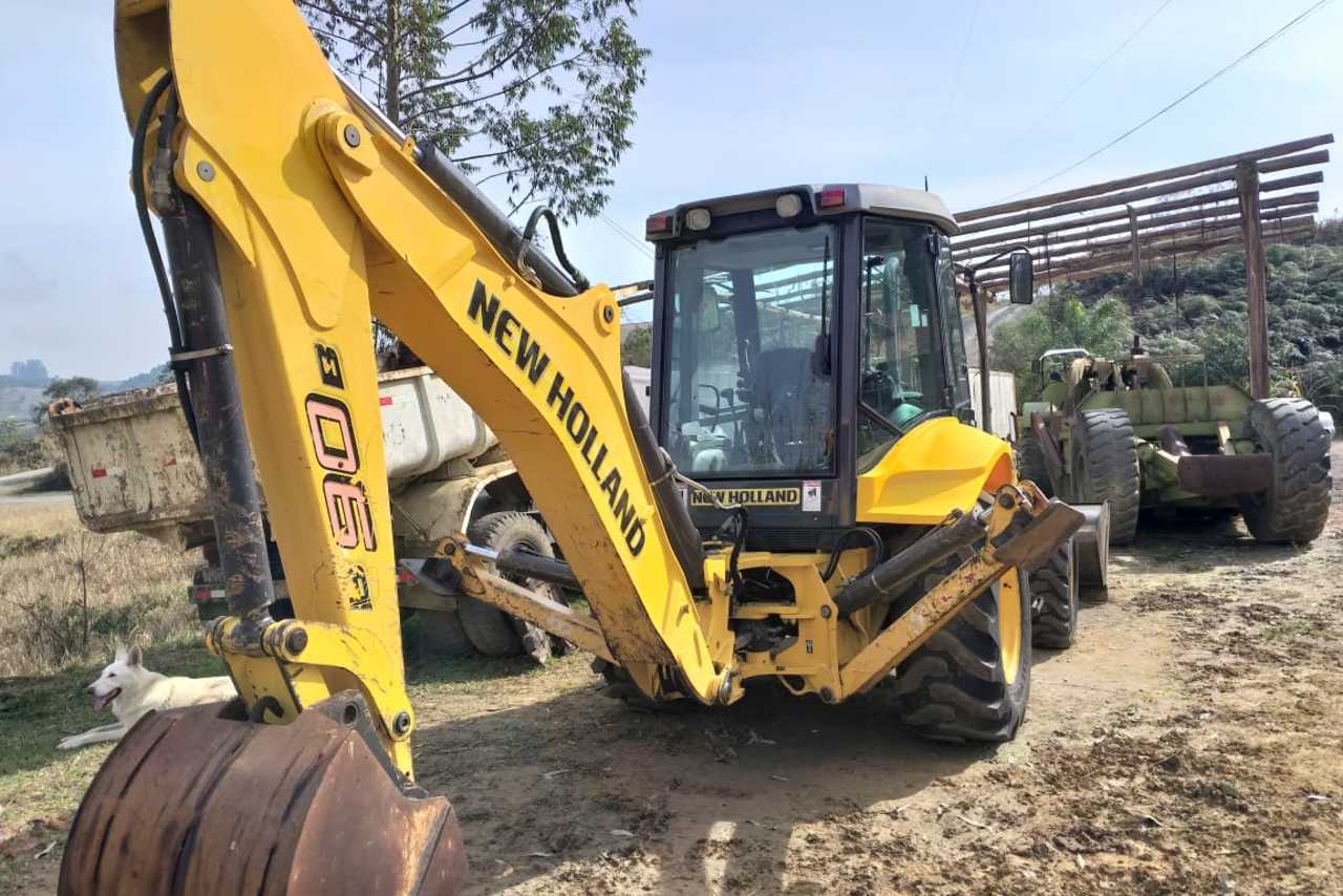 New Holland B95B - 14/14 4