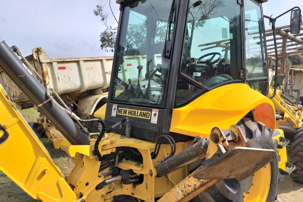 New Holland B95B - 14/14 6
