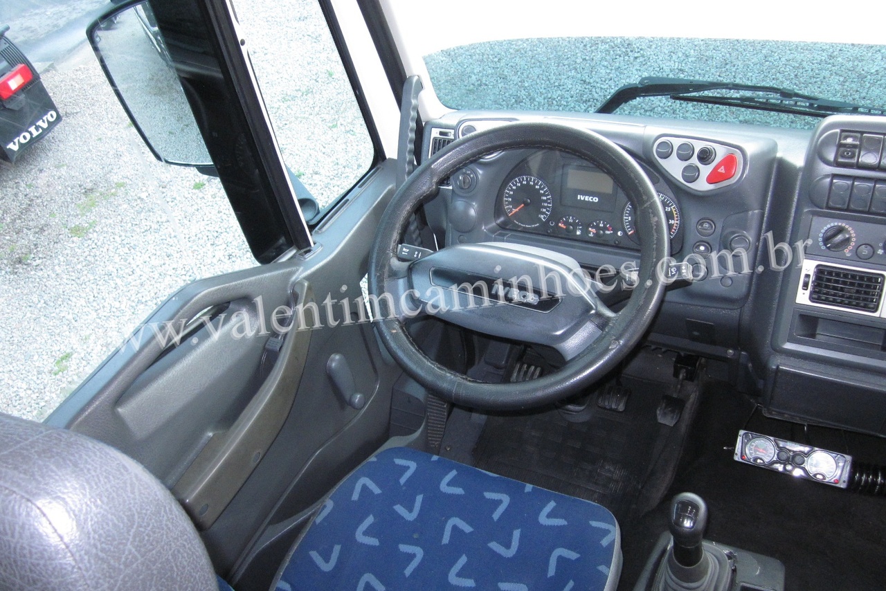 Iveco Tector 240 - 10/11 3
