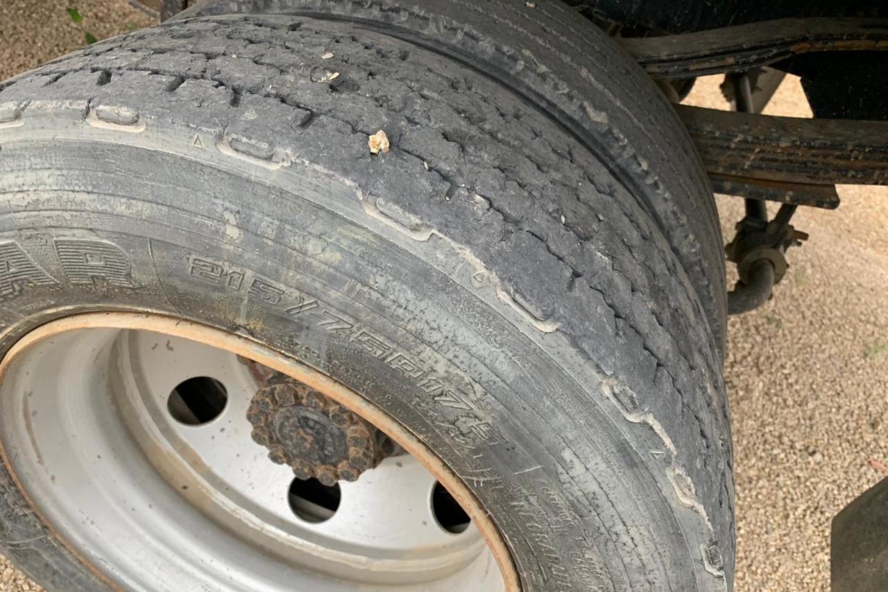 Ford Cargo815 - 12/12 9