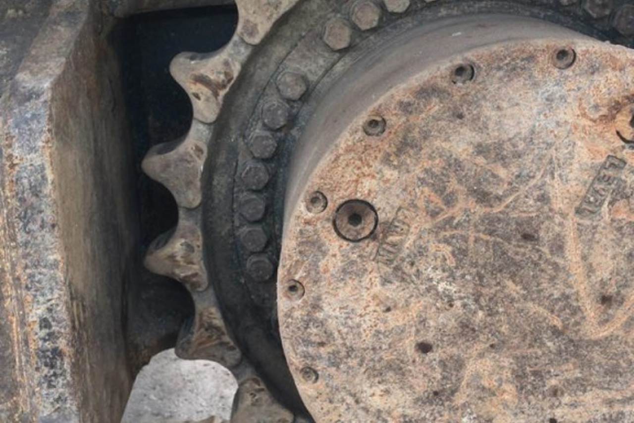 Hyundai R250 - 12/12 10