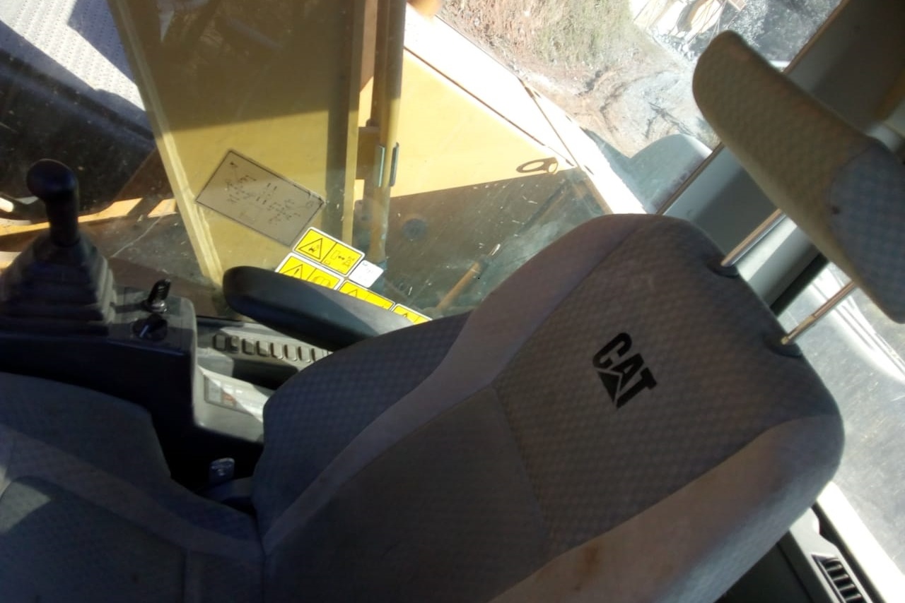 Caterpillar 320D2 - 13/13 4