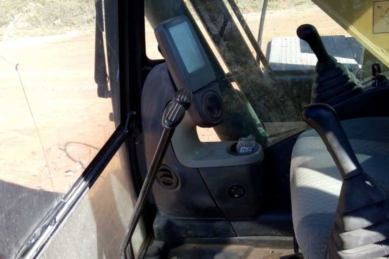 Caterpillar 320D2 - 13/13 5
