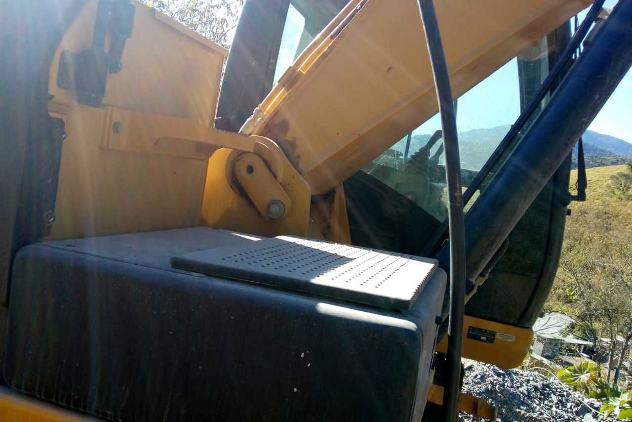 Caterpillar 320D2 - 13/13 9