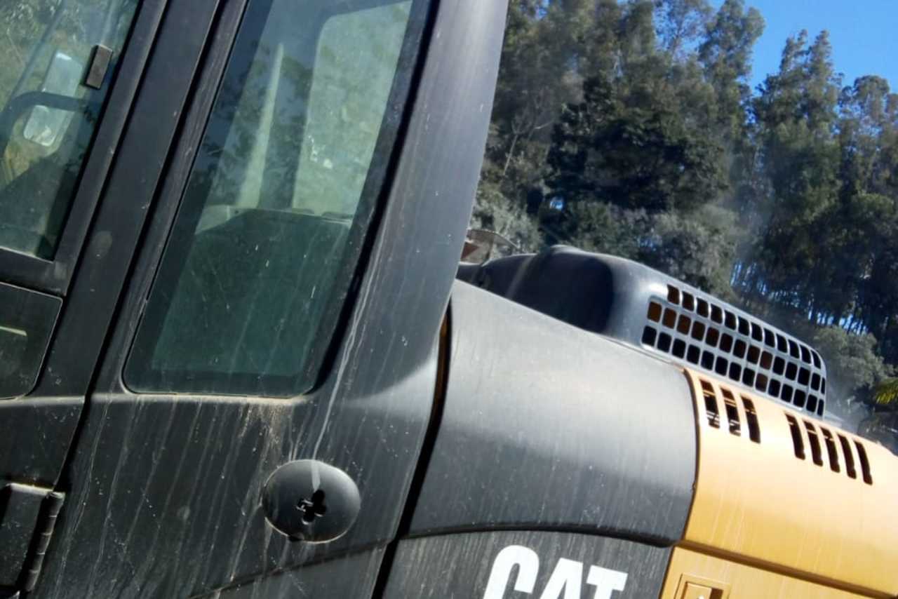 Caterpillar 320D2 - 13/13 11