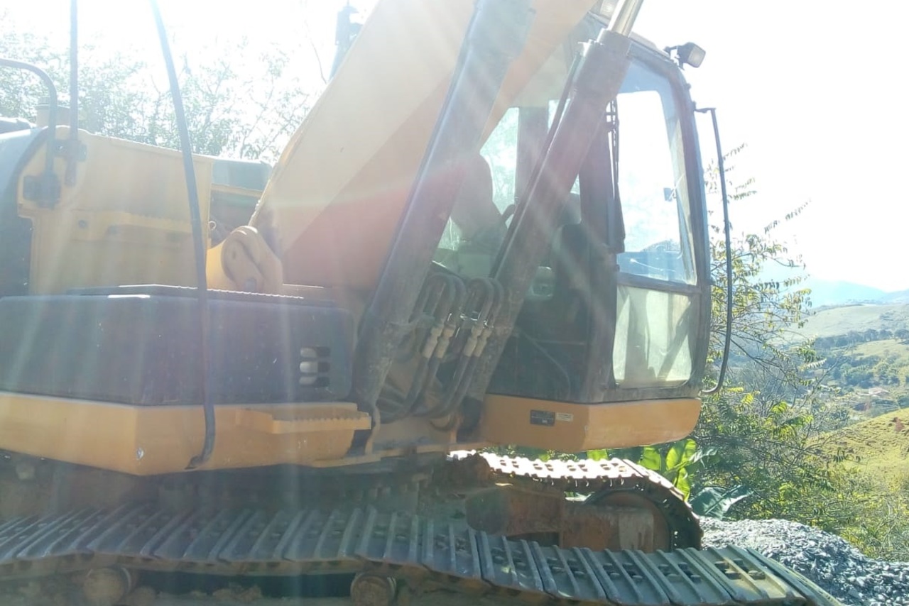 Caterpillar 320D2 - 13/13 12